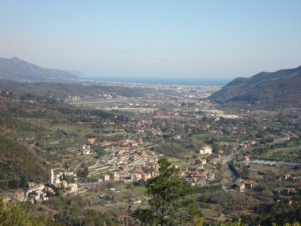Villa Agriturismo A Veggia Vigna à Garlenda Extérieur photo